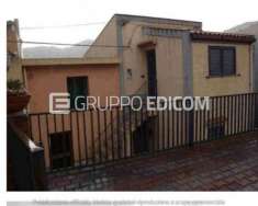 Foto Abitazione di tipo popolare di 102.58 mq  in vendita a Al - Rif. 4504241