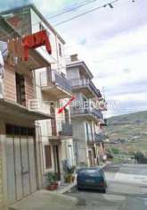 Foto Abitazione di tipo popolare di 155 mq  in vendita a Valledolmo - Rif. 4461814