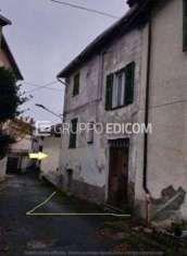 Foto Abitazione di tipo popolare di 158 mq  in vendita a Bosio - Rif. 4506066