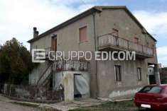 Foto Abitazione di tipo popolare di 202 mq  in vendita a Montalto Uffugo - Rif. 4496462
