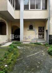 Foto Abitazione di tipo popolare di 288 mq  in vendita a Airola - Rif. 4527039