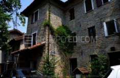 Foto Abitazione di tipo popolare di 676 mq  in vendita a Acqui Terme - Rif. 4446461