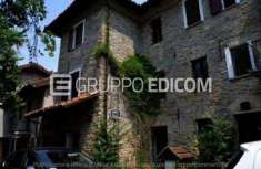 Foto Abitazione di tipo popolare di 676 mq  in vendita a Acqui Terme - Rif. 4462025