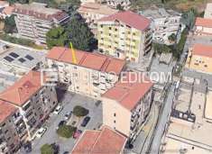 Foto Abitazione di tipo popolare di 83 mq  in vendita a Catanzaro - Rif. 4527054