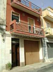 Foto Abitazione di tipo popolare in vendita a Canicattini Bagni - Rif. 4451234