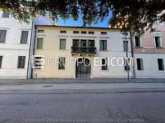 Foto Abitazione di tipo signorile di 665 mq  in vendita a Oderzo - Rif. 4520983