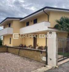 Foto Abitazione in villini di 190 mq  in vendita a Sellia Marina - Rif. 4506382