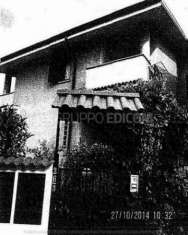 Foto Abitazione in villini di 228 mq  in vendita a Mendicino - Rif. 4455016
