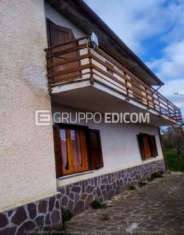 Foto Abitazione in villini di 233 mq  in vendita a Longone Sabino - Rif. 4505067