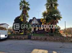 Foto Abitazione in villini di 233 mq  in vendita a Loria - Rif. 4512006