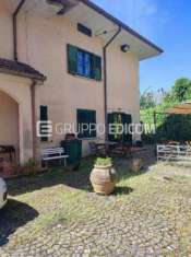 Foto Abitazione in villini di 271 mq  in vendita a Fragneto Monforte - Rif. 4503462