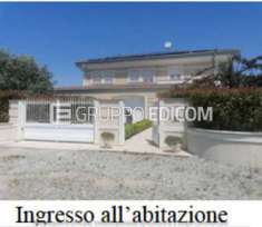 Foto Abitazione in villini di 299 mq  in vendita a Rocca di Neto - Rif. 4522995