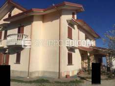 Foto Abitazione in villini di 611 mq  in vendita a Sersale - Rif. 4524039