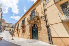 Foto Affascinante Palazzo Storico nel Cuore del Centro Antico, Piazza Armerina (EN)