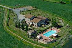 Foto Agriturismo in Vendita, pi di 6 Locali, 650 mq (MONTECATINI VAL
