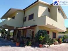 Foto AGRO BARANELLO CONTRADA ISCHIOLE  (EX SANTA CECILIA) VILLA CON  TERRENO