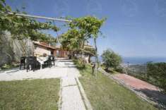 Foto Alassio, collina di Moglio, vendesi villa con stupenda vista Mediterraneo.