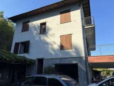 Foto Alessandria ( Gavi ).Soluzione abitativa bifamiliare.