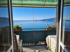 Foto Ampia vista mare, bilocale ultimo piano, terrazzo, giardinetto, garage, scoglie
