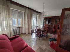 Foto Ampio appartamento con garage e cantina in vendita a Camerano