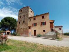 Foto Ampio casolare panoramico con Torre del 1200 con vista su San Gimignano