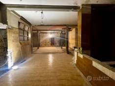 Foto Ampio garage ideale come deposito o magazzino