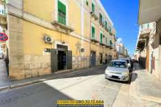 Foto Ampio piano terra uso abitativo con atrio e seminterrato in vendita a Molfetta