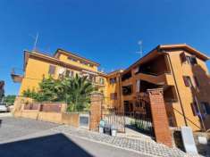 Foto AMPIO TRILOCALE CON TERRAZZO