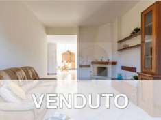 Foto Appartamento 4 locali con balconi a Besana B.za