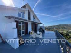 Foto Appartamento al piano 1 con ingresso indipendente, ampia terrazza e sottotetto