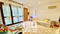 Foto APPARTAMENTO AL PIANO TERRA CON GIARDINO