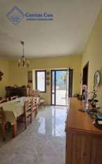 Foto Appartamento con ampio terrazzo