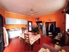 Foto Appartamento con ingresso indipendente termoautonomo  in bifamiliare .