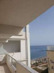 Foto APPARTAMENTO CON VISTA MARE