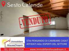 Foto Appartamento di 100 m con 3 locali e posto auto in vendita a Sesto Calende