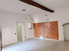 Foto Appartamento di 100 m con 3 locali in affitto a Azzate
