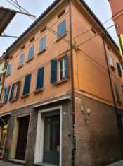 Foto Appartamento di 100 m con 3 locali in vendita a Reggio Emilia