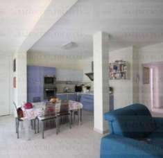 Foto Appartamento di 100 m con 4 locali in vendita a Cervia