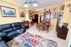 Foto Appartamento di 110 m con 4 locali in vendita a Roma