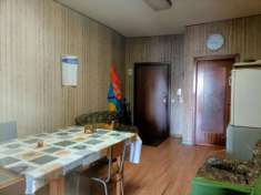 Foto Appartamento di 122 m con pi di 5 locali in vendita a Modena
