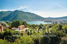 Foto Appartamento di 130 m con 3 locali e box auto doppio in vendita a Como