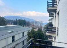 Foto Appartamento di 140 m con 5 locali e box auto in vendita a Como