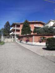 Foto Appartamento di 143 m con 5 locali e box auto in vendita a Castelletto Monferrato