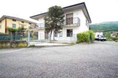Foto Appartamento di 144 m con 5 locali in vendita a Casnigo