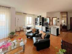 Foto Appartamento di 150 m con 4 locali in vendita a Milano