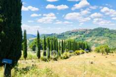 Foto Appartamento di 160 m con 4 locali e box auto in vendita a Radicondoli