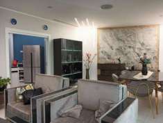 Foto Appartamento di 164 m con 5 locali in vendita a Catania