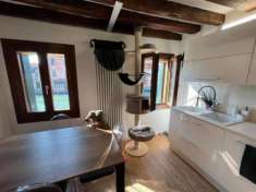 Foto Appartamento di 165 m con pi di 5 locali in vendita a Venezia