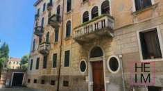 Foto Appartamento di 200 m con 5 locali in vendita a Venezia