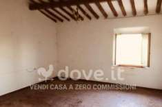 Foto Appartamento di 200 m con pi di 5 locali e posto auto in vendita a Poggibonsi